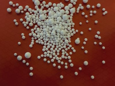 گرانول یونولیت ، دانه یونولیت ، پرکردن هپی چیر ، پرکردن صندلی شنی ، دکور برف، دانه ها ریز فوم ، پلاستوفوم